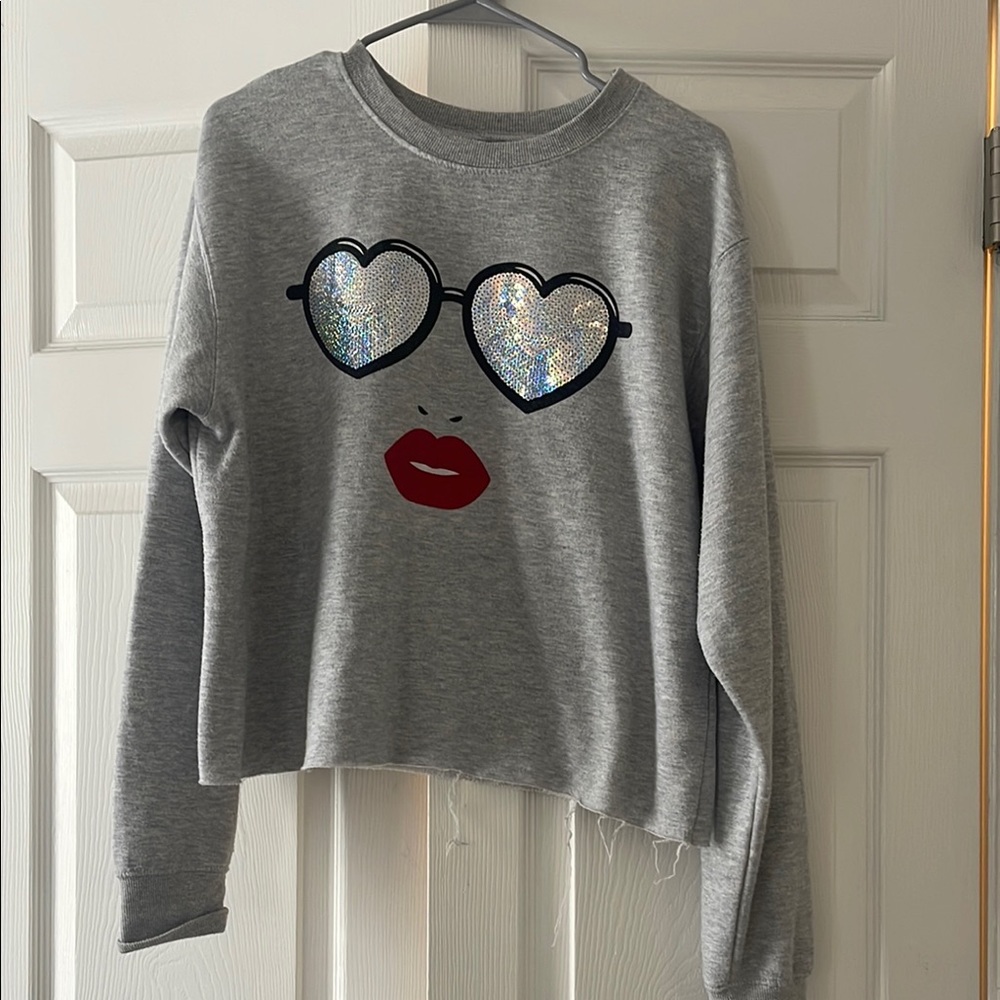 Gray Cropped Sweatshirt with Heart Sunglasses Design